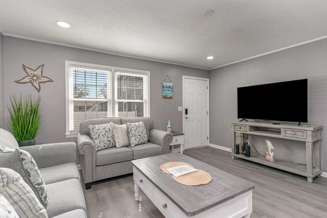 508 33rd Ave. S, North Myrtle Beach, SC 29582