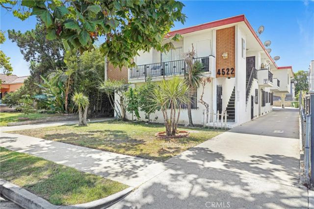 4522 St Charles Place, Los Angeles, CA 90019