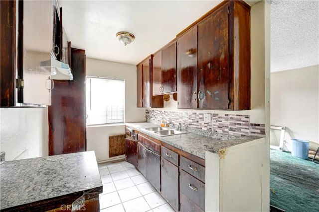 4522 St Charles Place, Los Angeles, CA 90019