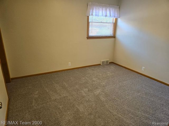 4515 Monroe Street, Dearborn Heights, MI 48125