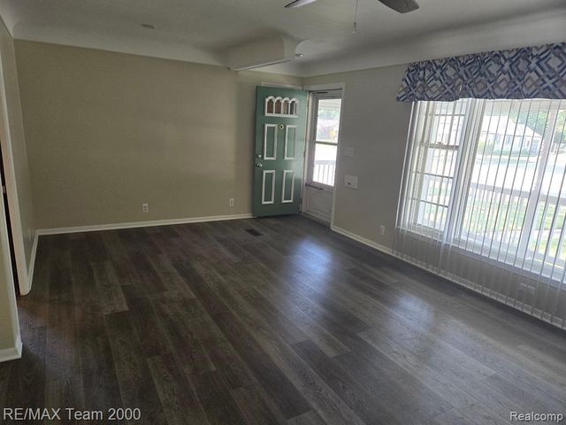 4515 Monroe Street, Dearborn Heights, MI 48125
