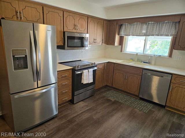 4515 Monroe Street, Dearborn Heights, MI 48125