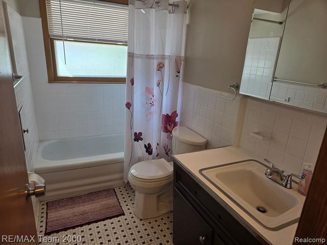4515 Monroe Street, Dearborn Heights, MI 48125