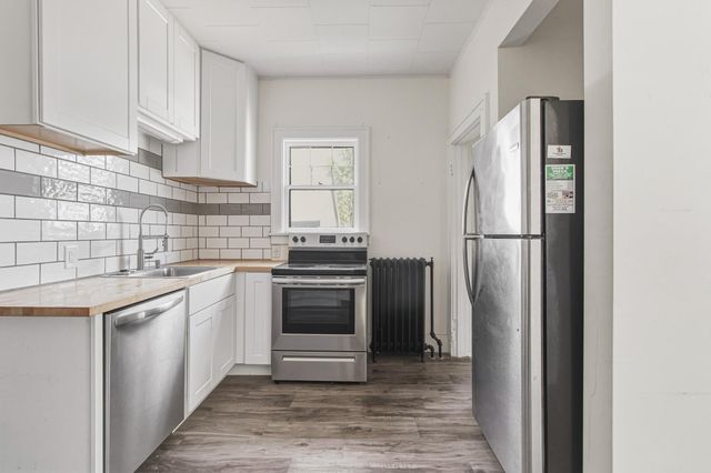 1301 10th Street S, Fargo, ND 58103