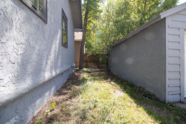 1301 10th Street S, Fargo, ND 58103