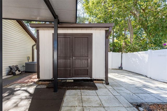 2104 WINSLOW DRIVE, Orlando, FL 32812