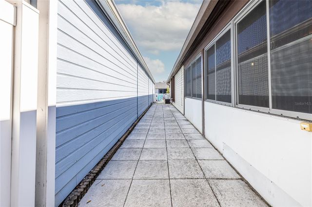 2104 WINSLOW DRIVE, Orlando, FL 32812