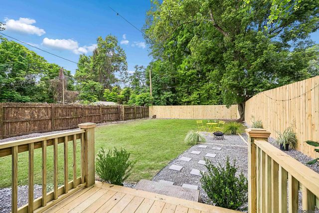 422 St Rose, Baton Rouge, LA 70806