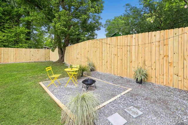 422 St Rose, Baton Rouge, LA 70806