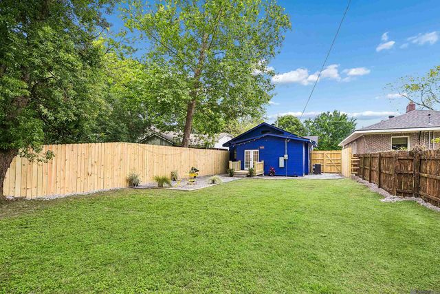 422 St Rose, Baton Rouge, LA 70806