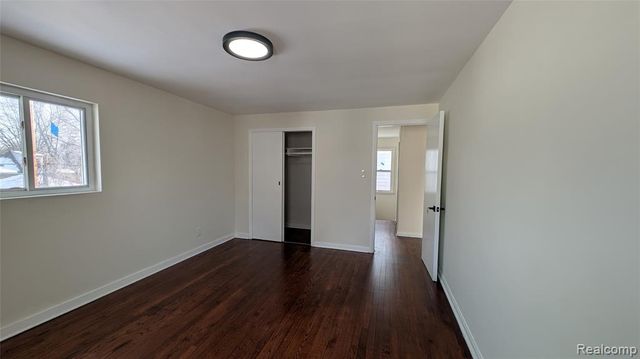 16196 Sunderland Road, Detroit, MI 48223