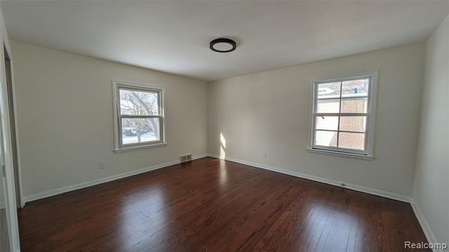 16196 Sunderland Road, Detroit, MI 48223