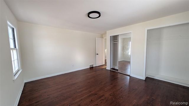 16196 Sunderland Road, Detroit, MI 48223