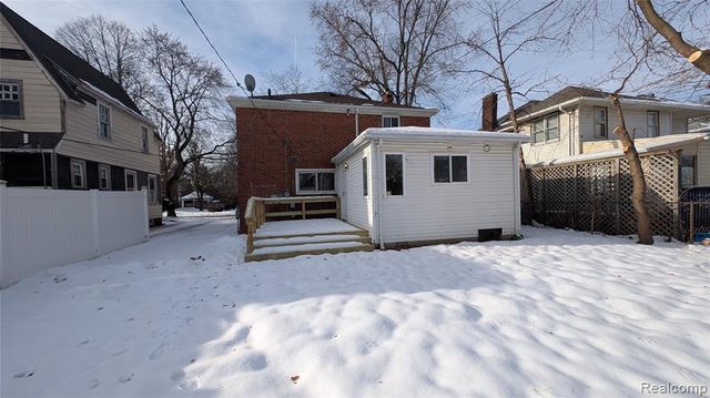 16196 Sunderland Road, Detroit, MI 48223