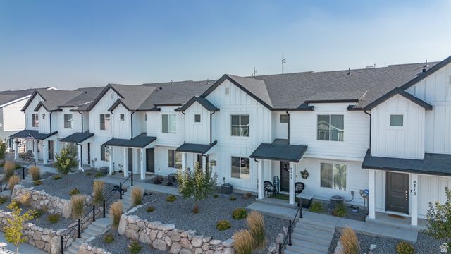 8711 W ADDIE DR, Magna, UT 84044