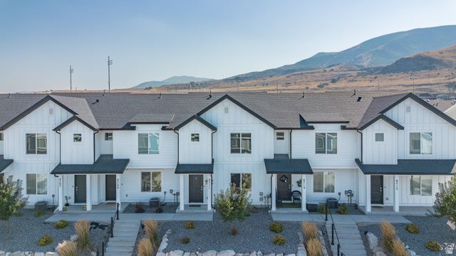 8711 W ADDIE DR, Magna, UT 84044