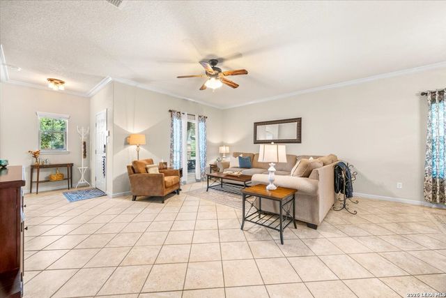 805 MADISON AVE, New Braunfels, TX 78130