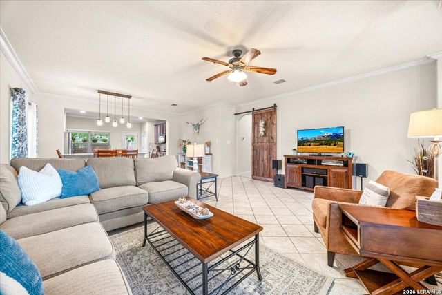 805 MADISON AVE, New Braunfels, TX 78130