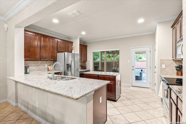 805 MADISON AVE, New Braunfels, TX 78130