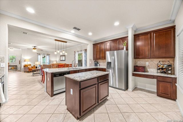 805 MADISON AVE, New Braunfels, TX 78130