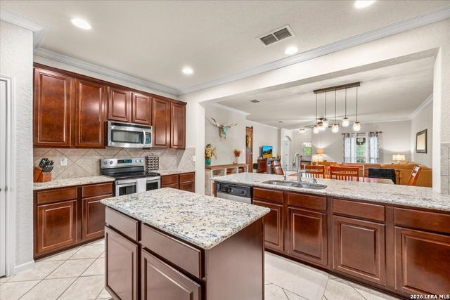 805 MADISON AVE, New Braunfels, TX 78130