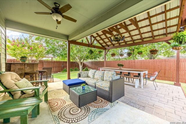 805 MADISON AVE, New Braunfels, TX 78130