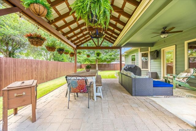 805 MADISON AVE, New Braunfels, TX 78130