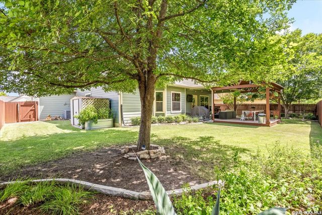 805 MADISON AVE, New Braunfels, TX 78130