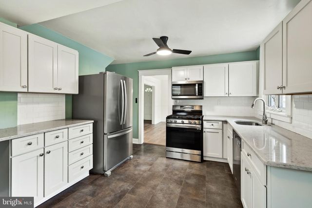 714 LINDALE AVE, Drexel Hill, PA 19026