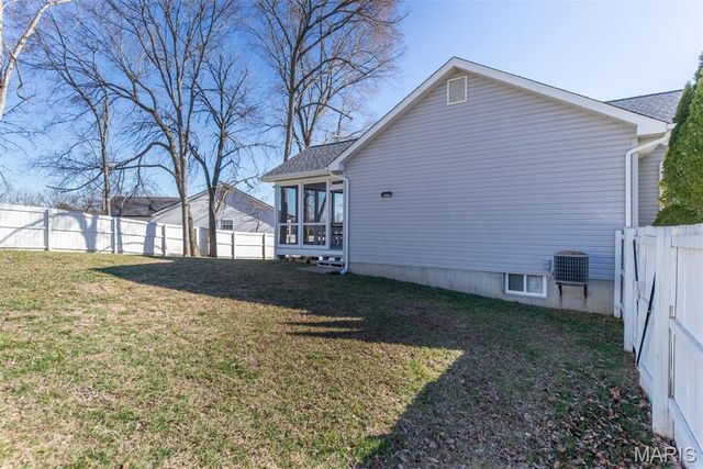 17 Concord Drive, Crystal City, MO 63019