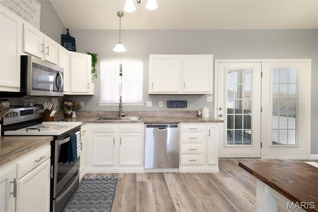 17 Concord Drive, Crystal City, MO 63019