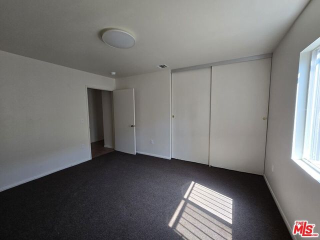 9004 S San Pedro Street, Los Angeles, CA 90003