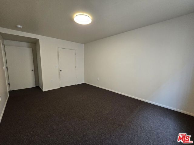 9004 S San Pedro Street, Los Angeles, CA 90003