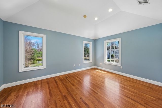 14 OShaughnessy Lane, Closter Boro, NJ 07624
