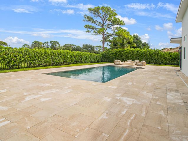 4909 PINEVIEW Circle, Delray Beach, FL 33445