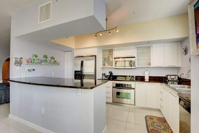 225 NE 1st Street 306, Delray Beach, FL 33444