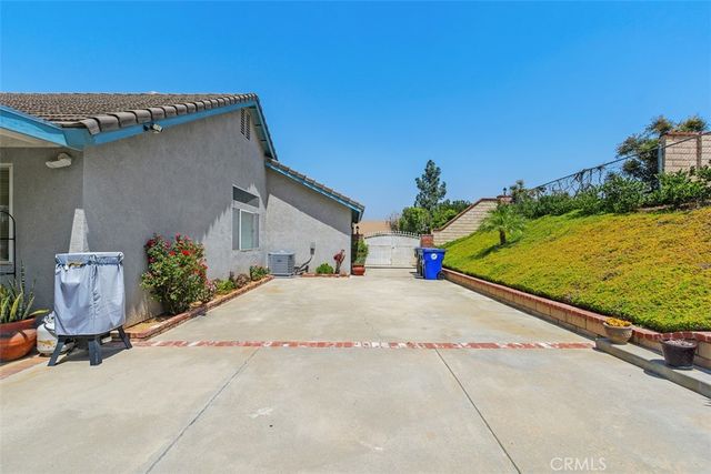 8033 Stonemist, Jurupa Valley, CA 92509