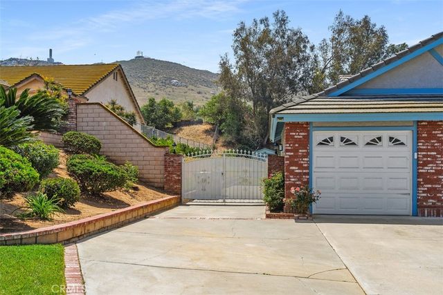 8033 Stonemist, Jurupa Valley, CA 92509