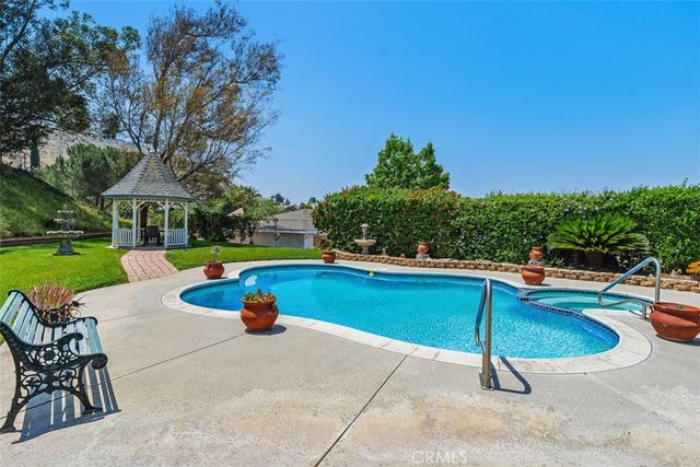 8033 Stonemist, Jurupa Valley, CA 92509
