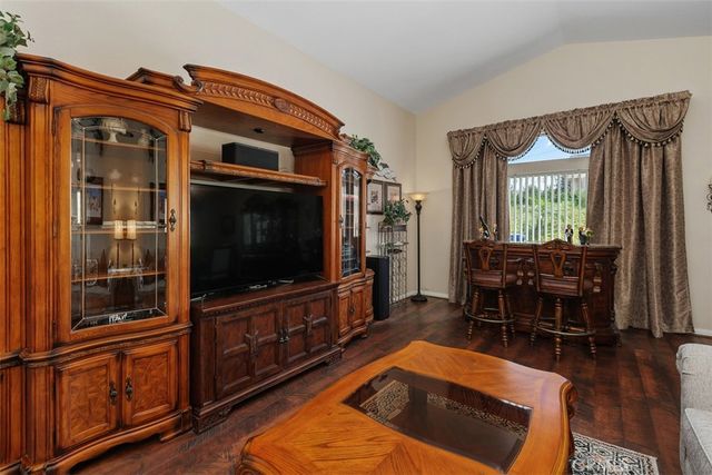 8033 Stonemist, Jurupa Valley, CA 92509