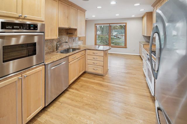 1710 PALM SPRINGS DR, Vienna, VA 22182