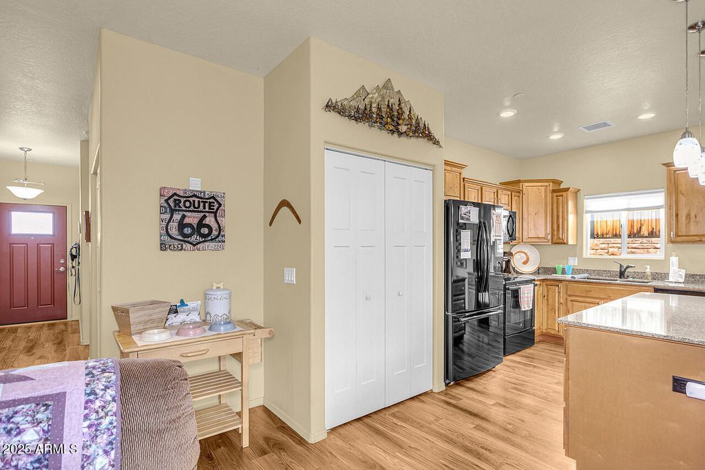 Image 12 of property listing at 1400 N EAGLE VIEW Drive, Cottonwood, AZ 86326