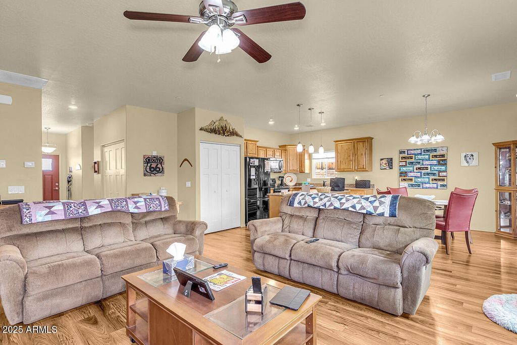 Image 6 of property listing at 1400 N EAGLE VIEW Drive, Cottonwood, AZ 86326