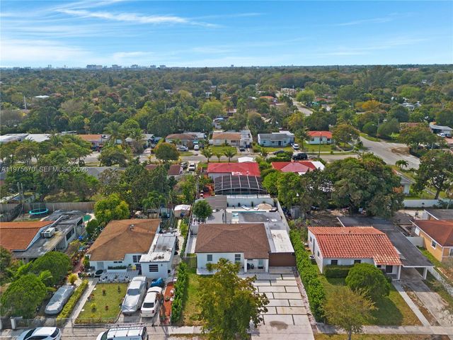 920 NE 159th St 0, North Miami Beach, FL 33162