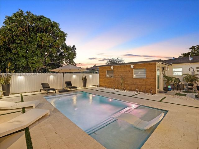 920 NE 159th St 0, North Miami Beach, FL 33162