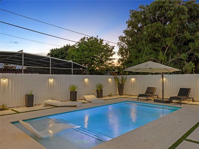 920 NE 159th St 0, North Miami Beach, FL 33162