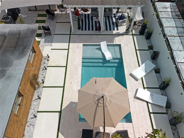 920 NE 159th St 0, North Miami Beach, FL 33162