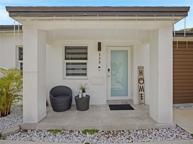 920 NE 159th St 0, North Miami Beach, FL 33162