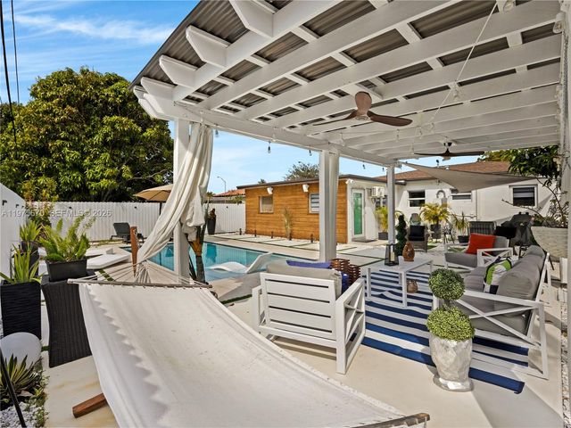 920 NE 159th St 0, North Miami Beach, FL 33162