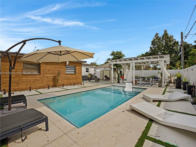 920 NE 159th St 0, North Miami Beach, FL 33162